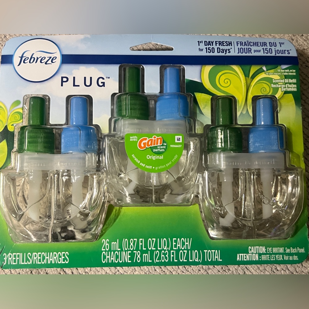 New in box ! Febreeze Gain scented air refills 3 pack . The double filters